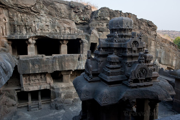 Тур в Пещерные храмы Индии