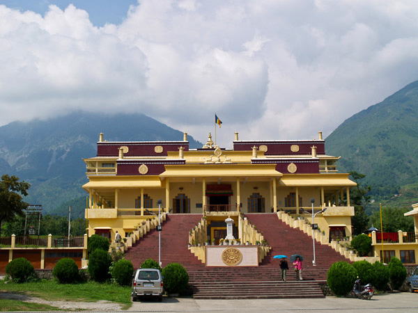 ��� � �����